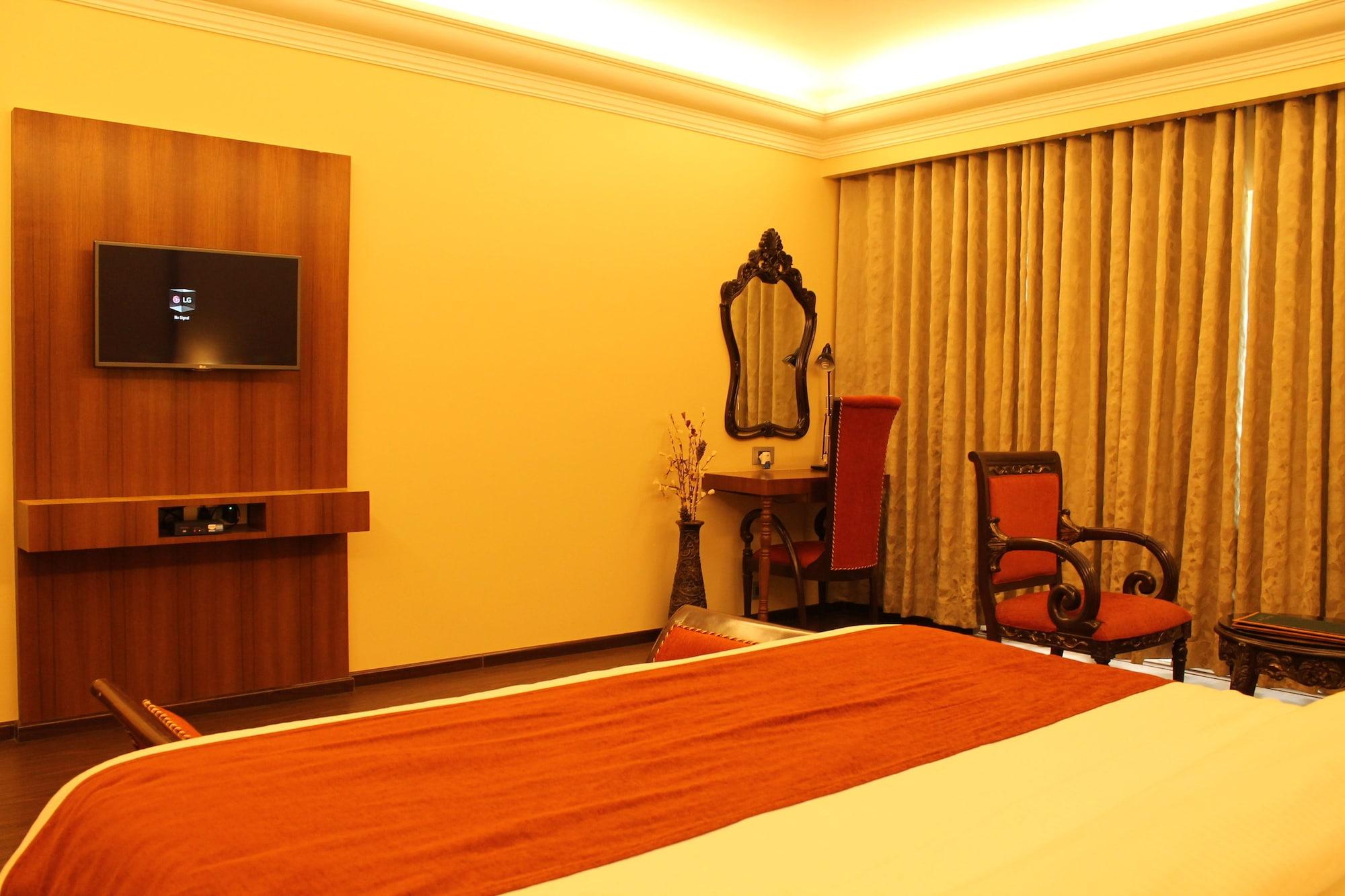 Hotel Surya, Kaiser Palace Varanasi Ngoại thất bức ảnh
