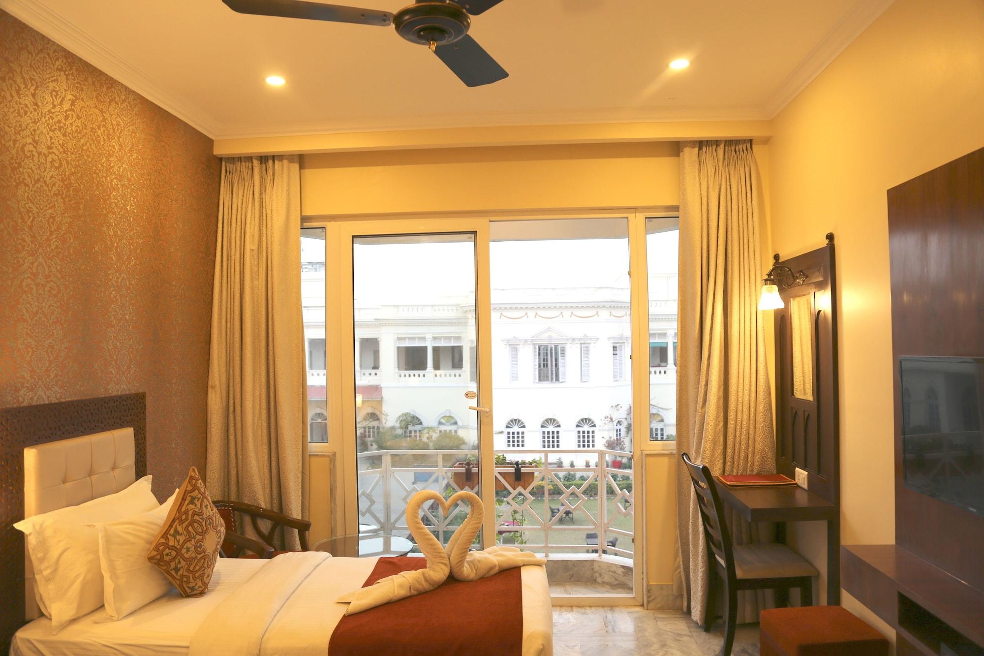 Hotel Surya, Kaiser Palace Varanasi Ngoại thất bức ảnh
